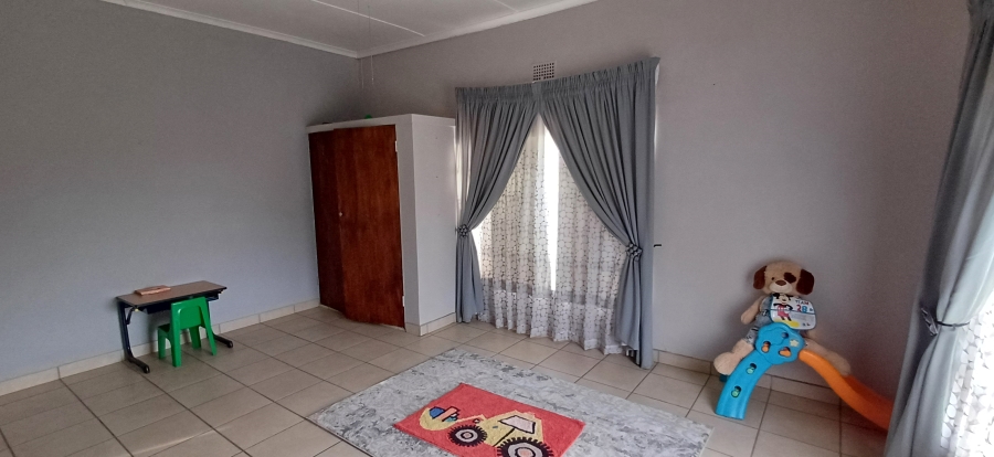 7 Bedroom Property for Sale in Harpington A H North West